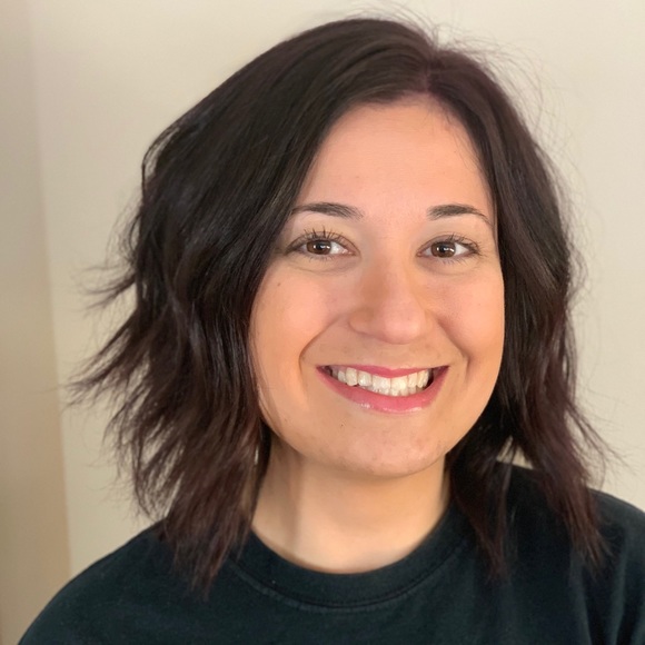 Meet your Posher, Christina - Picture 1 of 1